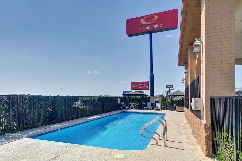 Hotel Super 8 By Wyndham Decatur Texas Exteriér fotografie