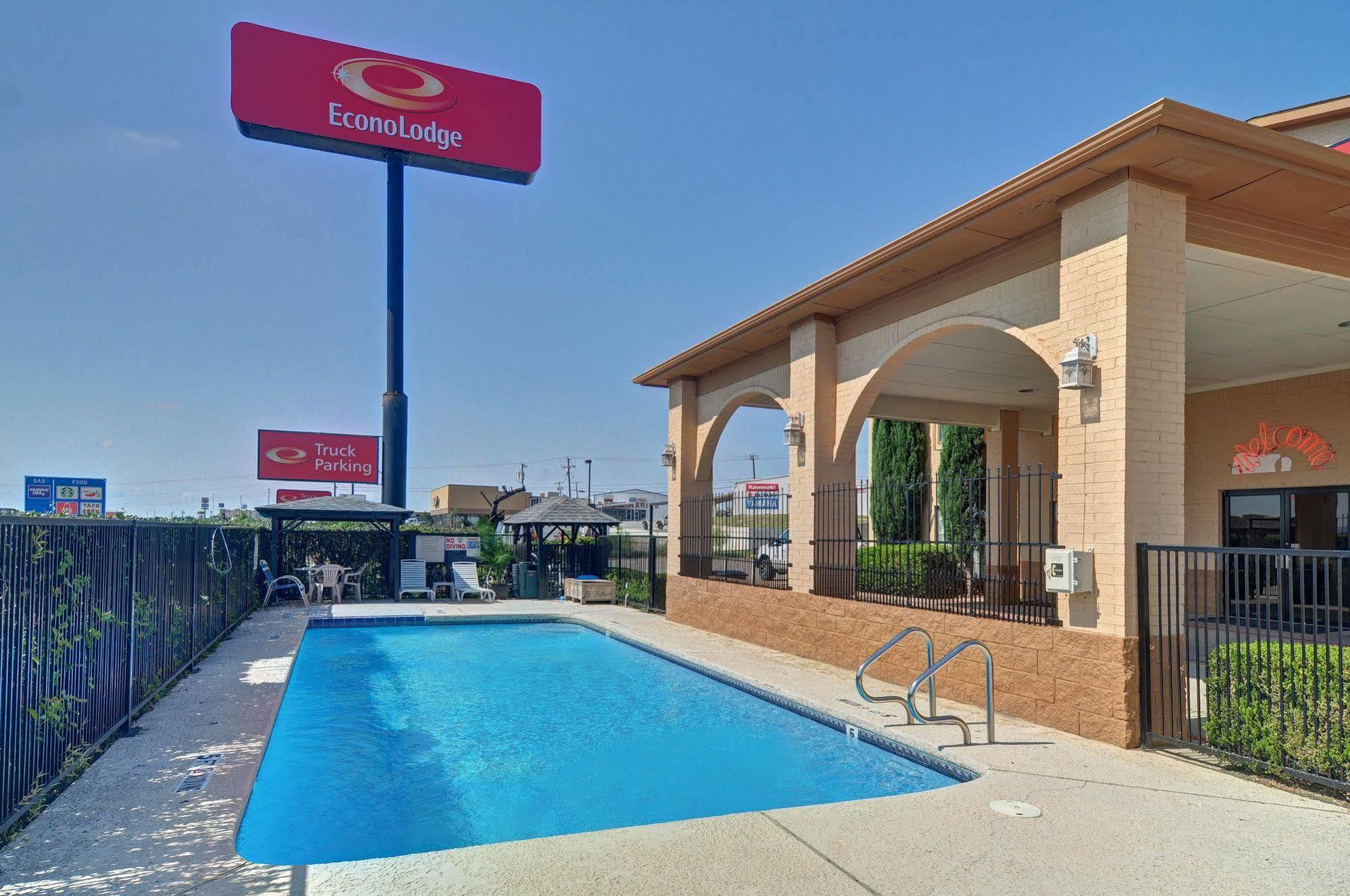 Hotel Super 8 By Wyndham Decatur Texas Exteriér fotografie